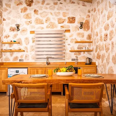 Sedir Tas Evleri Bed & Breakfast