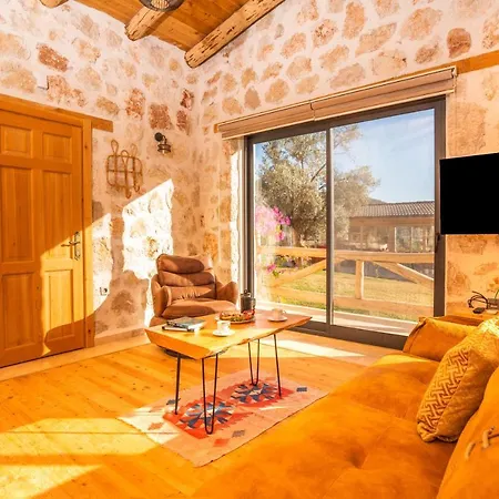 Sedir Tas Evleri Bed & Breakfast